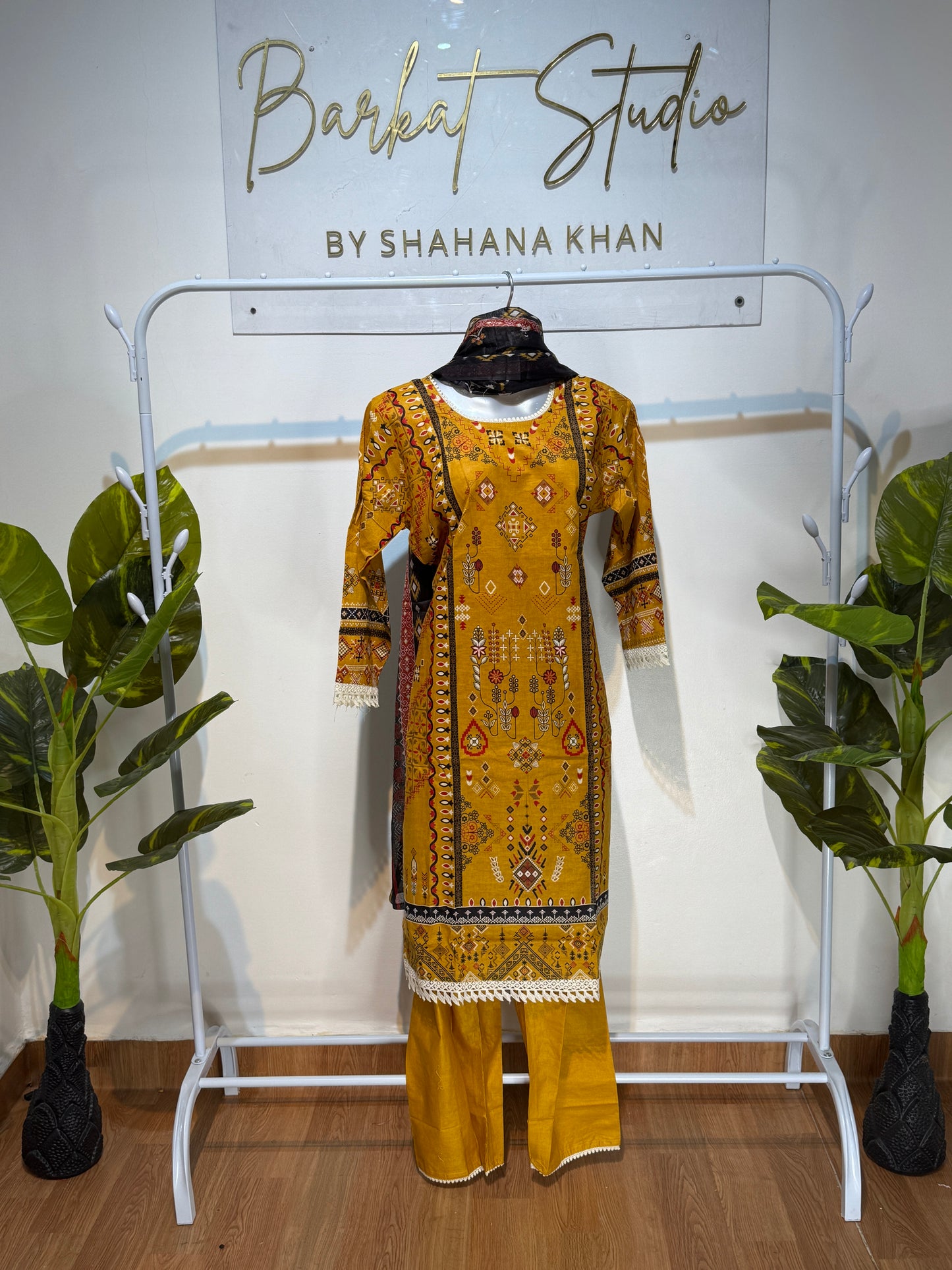 Women's Pakistani Printed Lawn Suit Set with Dupatta
