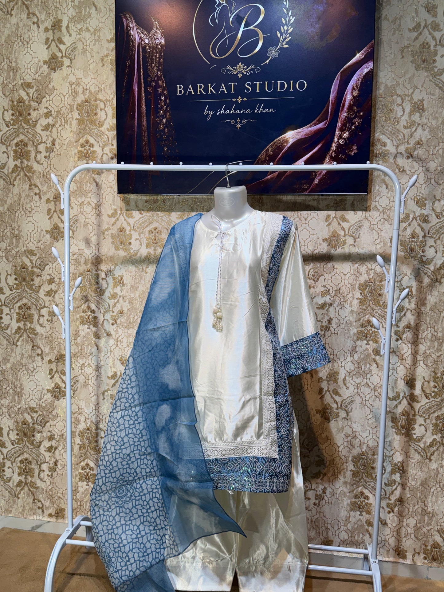 Elegant Cream Kurta Set with Contrast Dupatta- Farshi Dress
