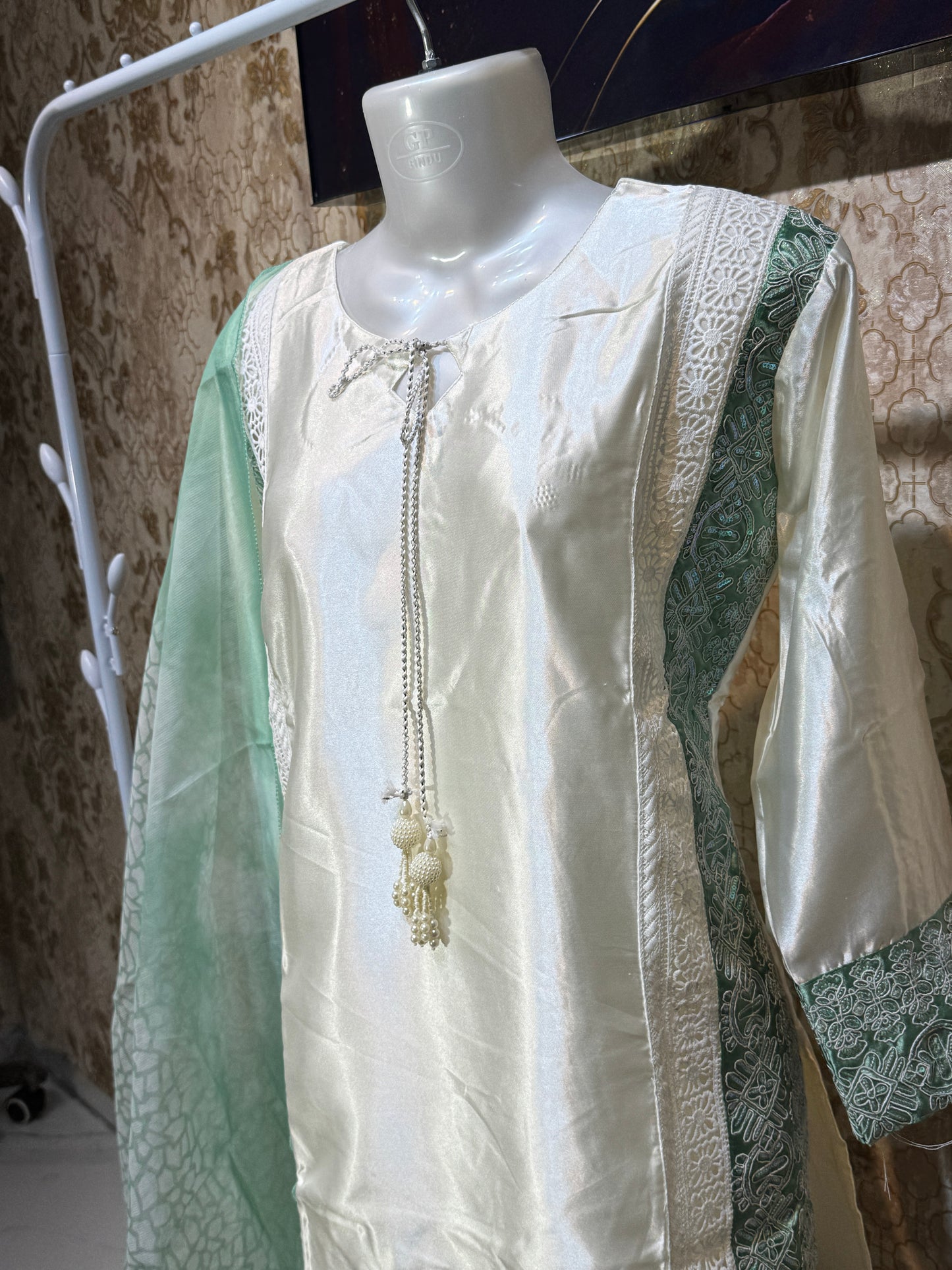 Elegant Cream Kurta Set with Contrast Dupatta- Farshi Dress