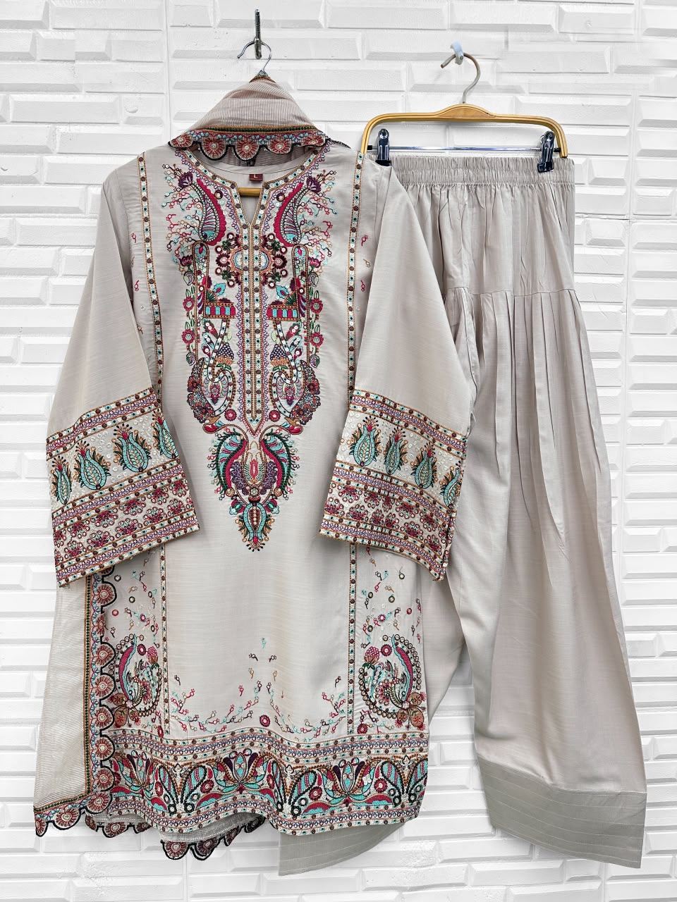 jaipuri white
